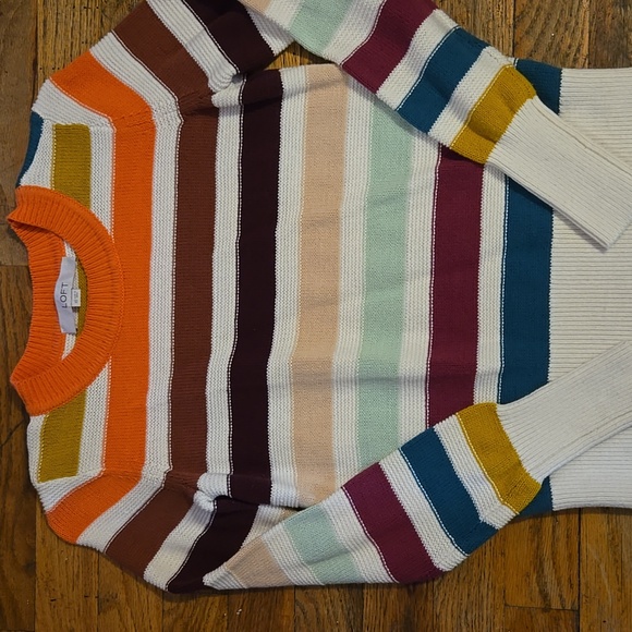 Loft Sweater - Picture 5 of 9